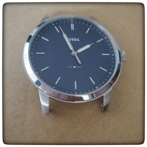 The Minimalist Slim Three-Hand Case